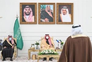 أمير الحدود الشمالية يستقبل محافظ رفحاء ورؤساء المراكز