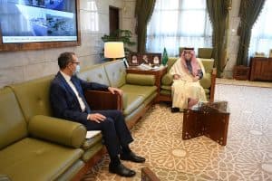 أمير الرياض يستقبل سفير تونس لدى المملكة