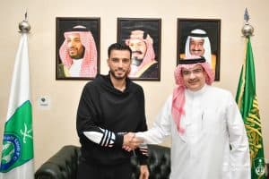 الأهلي يجدد مع السومة