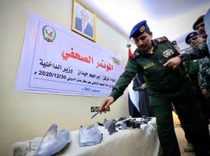 وزير الداخلية اليمني: الهجوم على مطار عدن نفذ بـ 3 صواريخ خلفها خبراء لبنانيين وإيرانيين