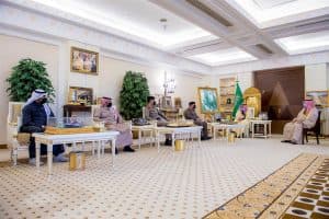 أمير القصيم يتسلم التقرير الإحصائي السنوي لشرطة المنطقة