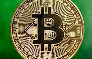 بريطاني يتخلص من قرص عليه “ملايين الدولارات”