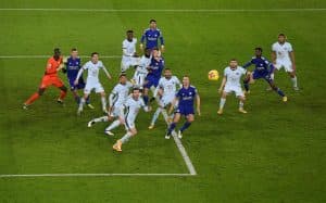 ليستر يتصدر الدوري الانجليزي مؤقتا بفوزه على تشلسي