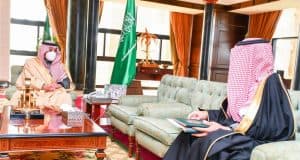 أمير تبوك يستقبل مدير فرع وزارة التجارة بالمنطقة