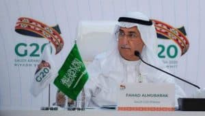 “المبارك” يشكر القيادة بمناسبة تعيينه محافظاً للبنك المركزي
