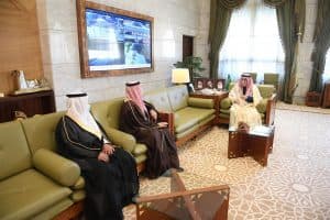 أمير الرياض يستقبل أمين عام مؤسسة “إخاء” لرعاية الأيتام