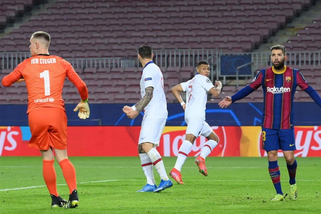 مبابي يقود سان جرمان لفوز كبير على برشلونة في أبطال أوروبا