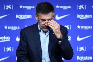 رئيس برشلونة السابق يمثل أمام قاضي التحقيق