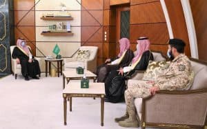 أمير الشرقية يستقبل رئيس جهاز الإرشاد والتوجيه بوزارة الحرس الوطني