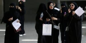 المملكة تتقدم 10 نقاط في تقرير البنك الدولي “المرأة، أنشطة الأعمال والقانون 2021”