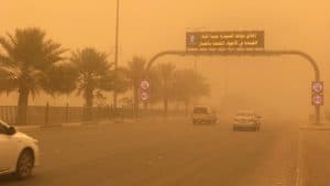 رياح مثيرة للأتربة والغبار في أغلب مناطق المملكة