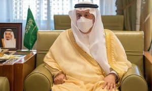 أمير الرياض يستقبل مدير عام السجون المكلف