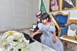 أمير نجران يُدشن مبادرة سلة رمضان