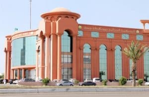 السجن لمدة عام بحق 4 معتدين على مراقبي أمانة جدة