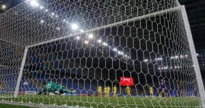 دمبيلي يضع برشلونة على بعد نقطة من الصدارة