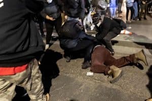 احتجاجات في مينيابوليس بعد مقتل أميركي أسود على أيدي الشرطة