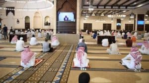 تناول أحكام الزكاة والصدقات وتوعية الناس من المواقع المشبوهة في خطبة الجمعة