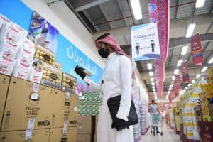 أمانة القصيم تدعو المتسوقين إلى اختيار الوقت الأقلّ ازدحاماً