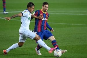 ميسي يقود برشلونة للفوز على خيتافي بخماسية