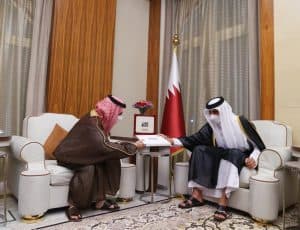 أمير قطر يستقبل وزير الخارجية