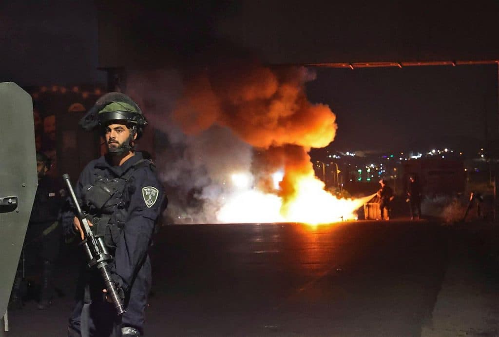 أكثر من 50 جريحا بالقدس الشرقية في صدامات جديدة بين فلسطينيين والشرطة الإسرائيلية