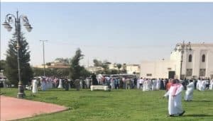 مواطن يعفو عن قاتل ابنه وسط ساحة القصاص