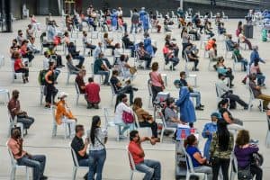 أكثر من ملياري جرعة لقاح مضاد لكورونا معطاة في العالم