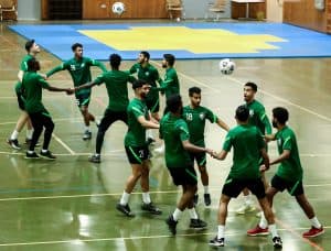 الأخضر يواصل استعداده لأوزباكستان في الصالة المغلقة
