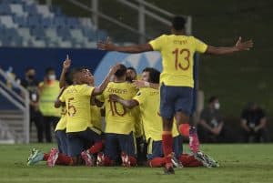 كولومبيا للحاق بالبرازيل إلى ربع نهائي الكوبا