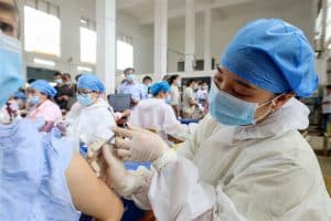 جرعات لقاح كورونا المعطاة في الصين تجاوزت المليار