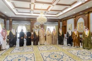 أمير المدينة المنورة يلتقي رئيس وأعضاء مجلس إدارة الغرفة التجارية الصناعية بمحافظة ينبع
