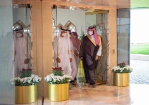 سمو ولي العهد يستقبل ولي عهد أبوظبي