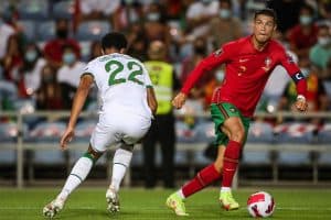 رونالدو يهدي البرتغال فوزا ناريا على ايرلندا في تصفيات كأس العالم