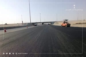 بدء إصلاح المناطق المتضررة في طريق أبو حدرية