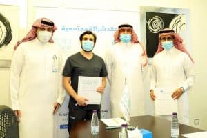 “روماتيزم” توقع عقدين لإجراء 100 عملية تغيير مفصل لمرضى الروماتيزم 