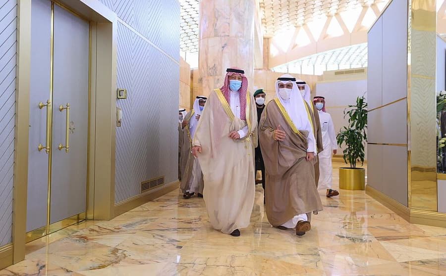 نائب وزير الخارجية يستقبل وزير خارجية الكويت