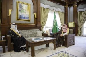 أمير منطقة المدينة يطّلع على أهم المشاريع التي تُنفذها وزارة النقل والخدمات اللوجستية بالمنطقة