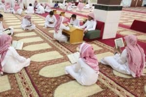 الشؤون الإسلامية: إعادة التدريس بحلقات التحفيظ بالمساجد حضورياً