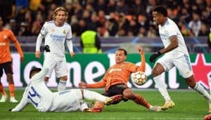 ريال مدريد يسحق شاختار بخماسية في أبطال أوروبا