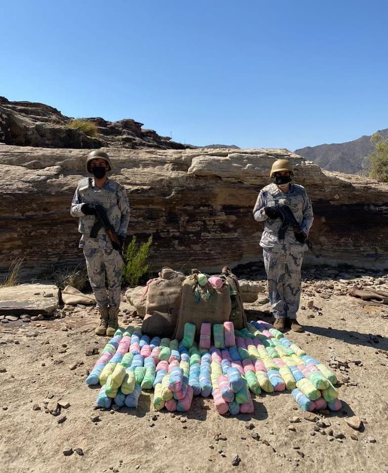 FDwDkU_XoAI2f2h