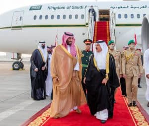 سمو ولي العهد يصل إلى مملكة البحرين في زيارة رسمية