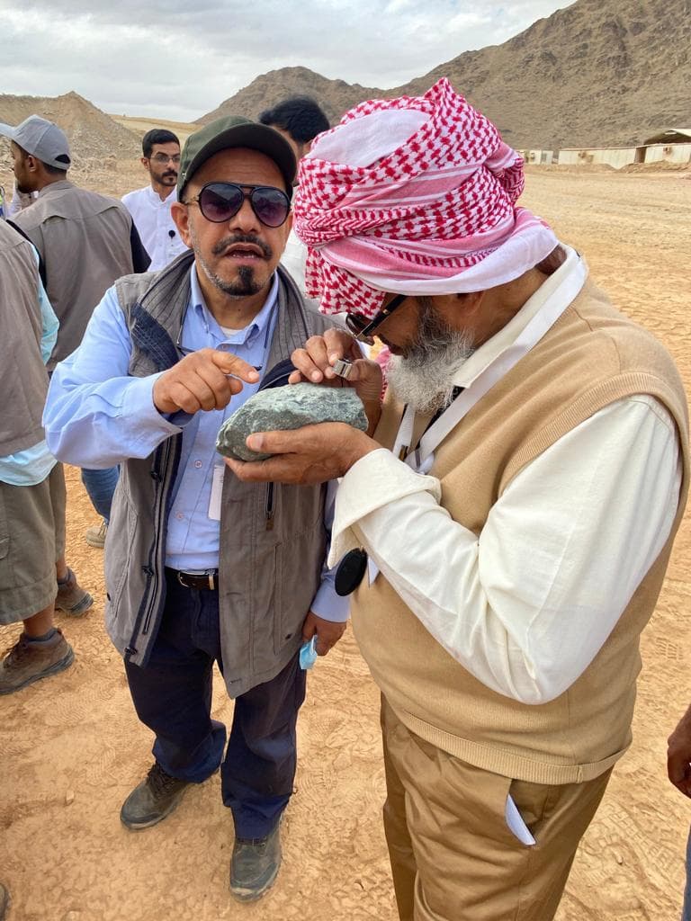 خبير جيولوجي: المملكة تحتوي على نحو 5300 موقع معدني من مختلف أنواع المعادن والصخور والأحجار الكريمة