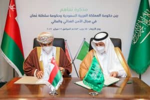 معالي وزير “البيئة” يوقع مذكرة تفاهم مع سلطنة عُمان في مجال الأمن الغذائي والمائي
