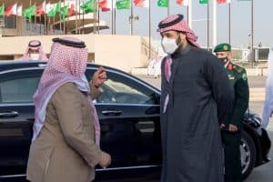 ملك البحرين يغادر الرياض.. وسمو ولي العهد في مقدمة مودعيه