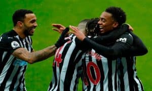 نيوكاسل يواصل سلسلة انتصاراته في الدوري الإنجليزي