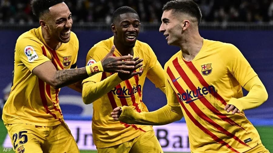 برشلونة يهزم الريال برباعية نظيفة
