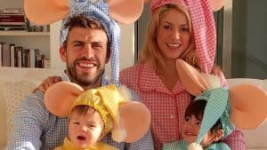 شاكيرا تشيد بزوجها بيكيه وتعتبره “أفضل قلب دفاع في العالم”