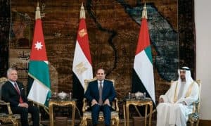 الرئيس المصري يلتقي بملك الأردن وولي عهد أبوظبي