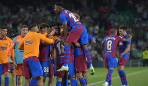 برشلونة ينتزع الفوز أمام بيتيس ويضمن التأهل لدوري الأبطال