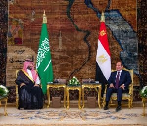 سمو ولي العهد ورئيس جمهورية مصر العربية يعقدان لقاءً ثنائياً وجلسة مباحثات موسعة